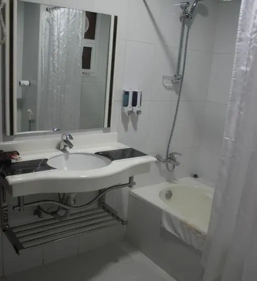 استودیو استاندارد با تخت کینگ, Royal Gardens