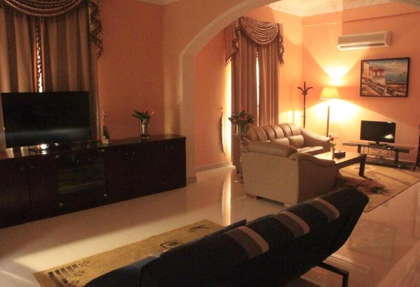 استودیو استاندارد با تخت کینگ, Royal Gardens