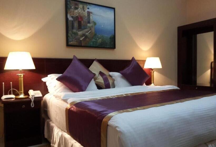 سوییت خانوادگی, Royal Gardens