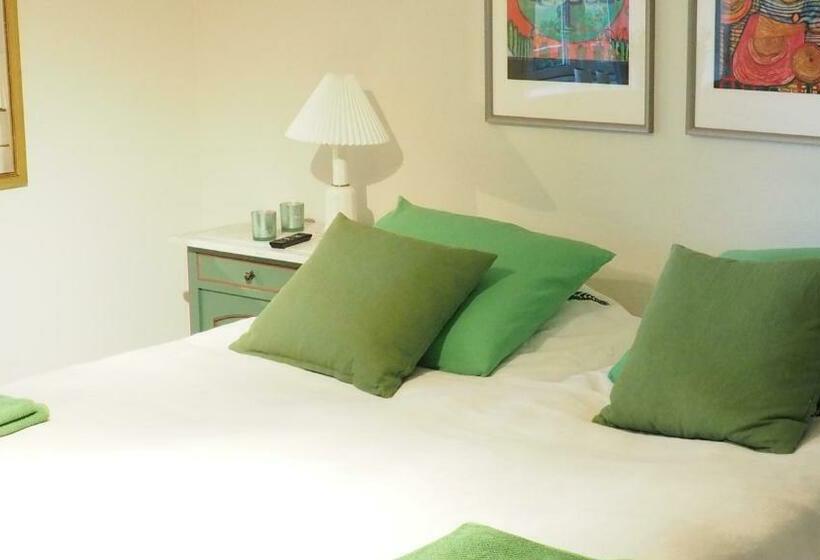 标准间, Soegaardensbb