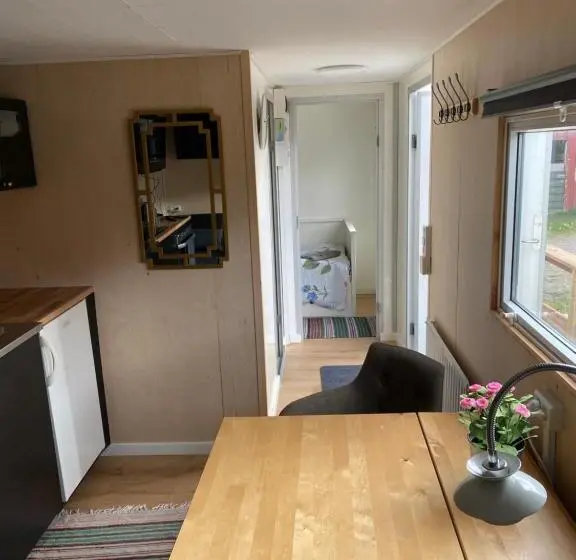 Talo 1 Makuuhuone, Soegaardensbb