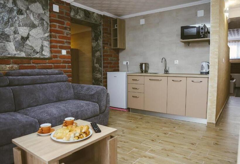 １ベッドルームアパートメント, Zrinski