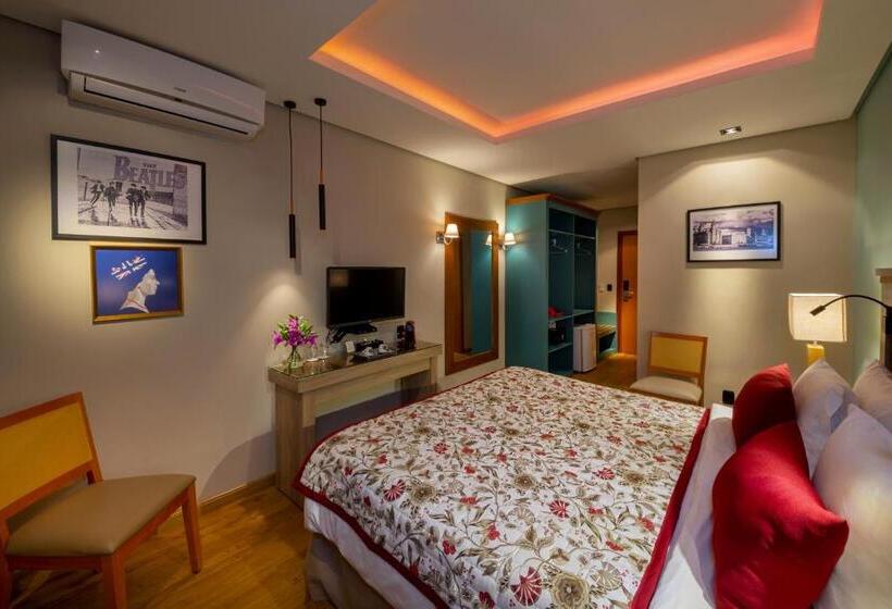 スーペリアースイート, Boutique Britanico