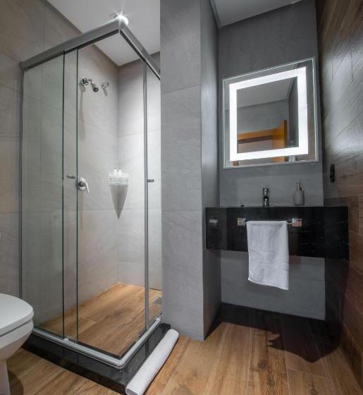 スーペリアースイート, Boutique Britanico