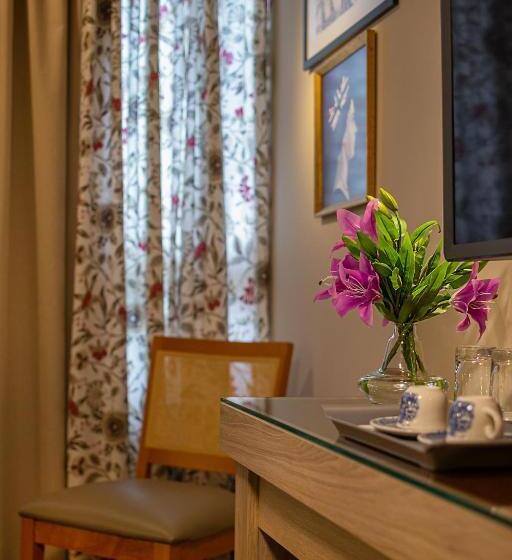 スイート, Boutique Britanico