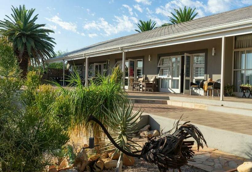 غرفة عائلية, Aloe Manor