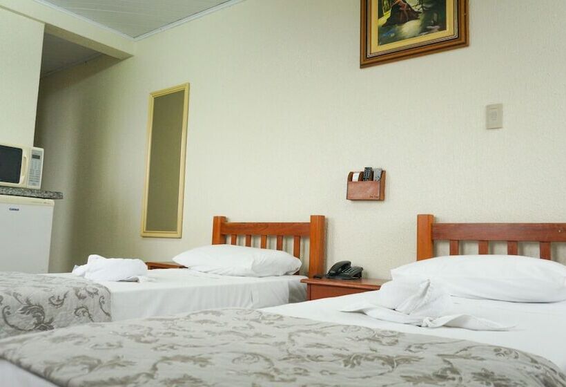 Quarto Estandar, Hanna San Diego Apart