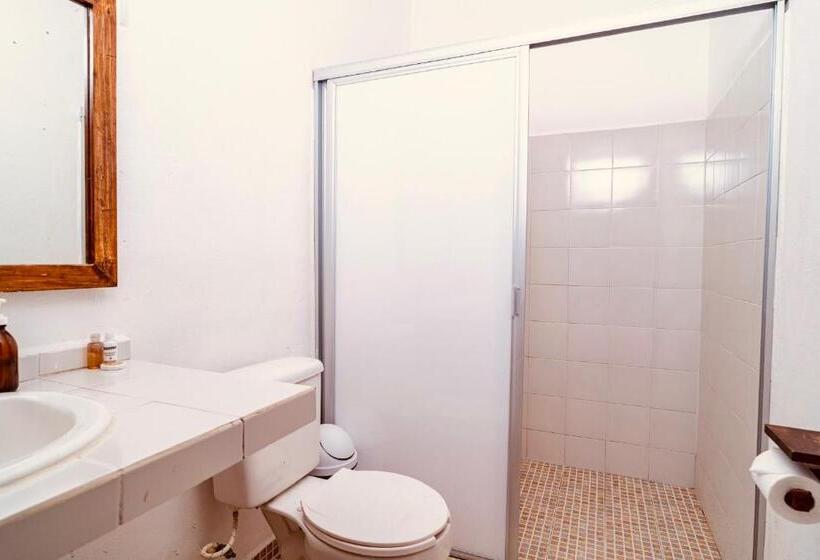 חדר סטנדרט לארבעה, Mezcal