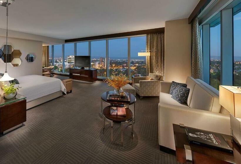 جناح إدارى, Crown Towers Perth