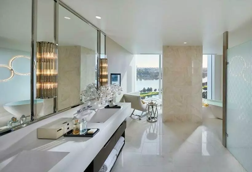 سوئیت کلاب, Crown Towers Perth