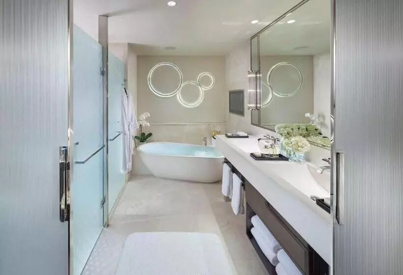 اتاق لوکس با تخت بزرگ, Crown Towers Perth