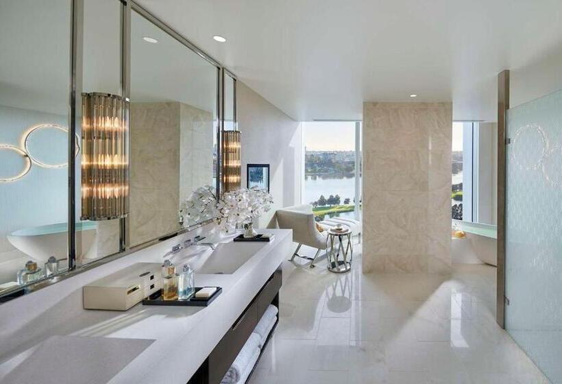 جناح بريميوم, Crown Towers Perth