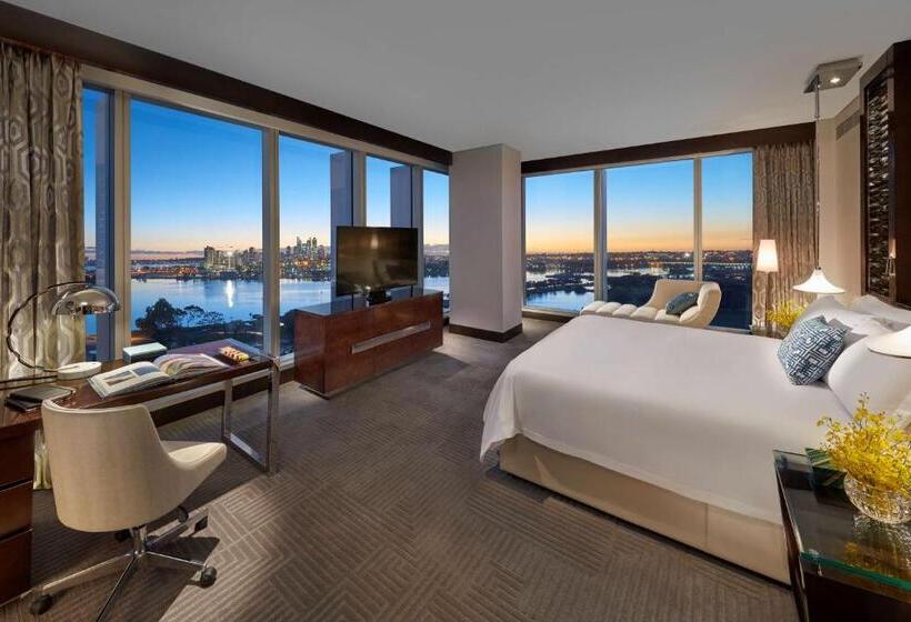 جناح بريميوم, Crown Towers Perth