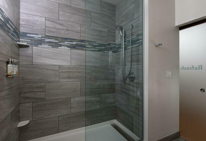 Номер Стандарт, Even Hotel Omaha Downtown Old Market, An Ihg