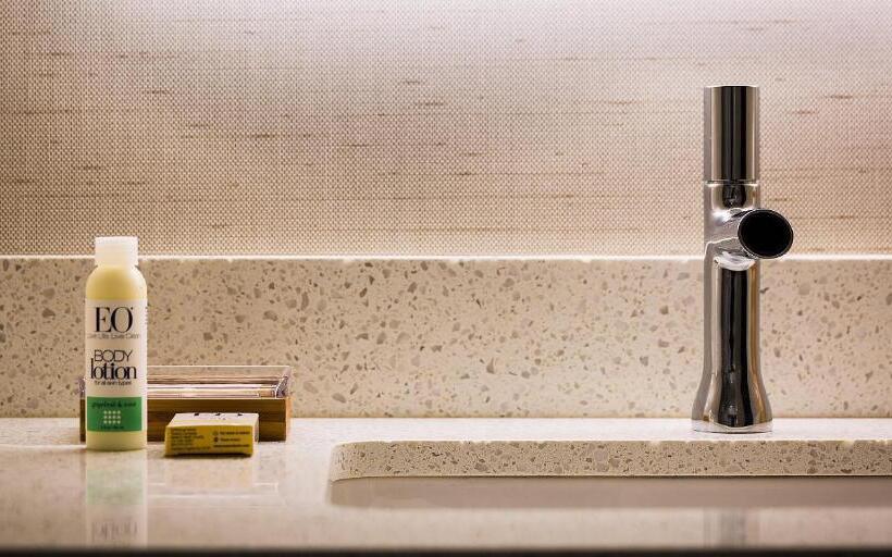 Стандартный Номер Кровать Кинг, Even Hotel Omaha Downtown Old Market, An Ihg