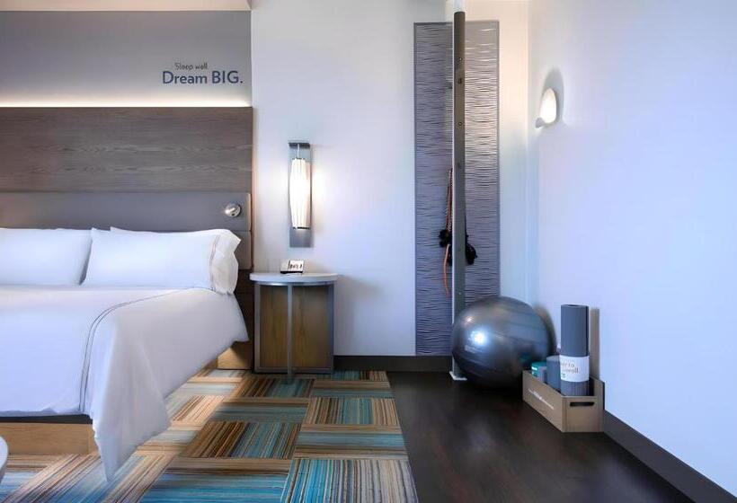 Номер Стандарт Кровать Кинг Адаптированный для Инвалидов, Even Hotel Omaha Downtown Old Market, An Ihg