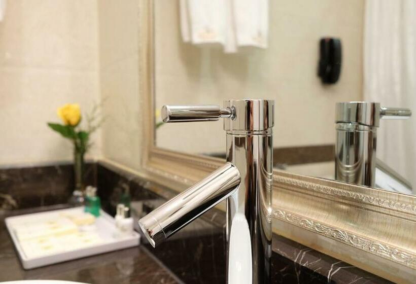 اتاق سوپریور, Getfam