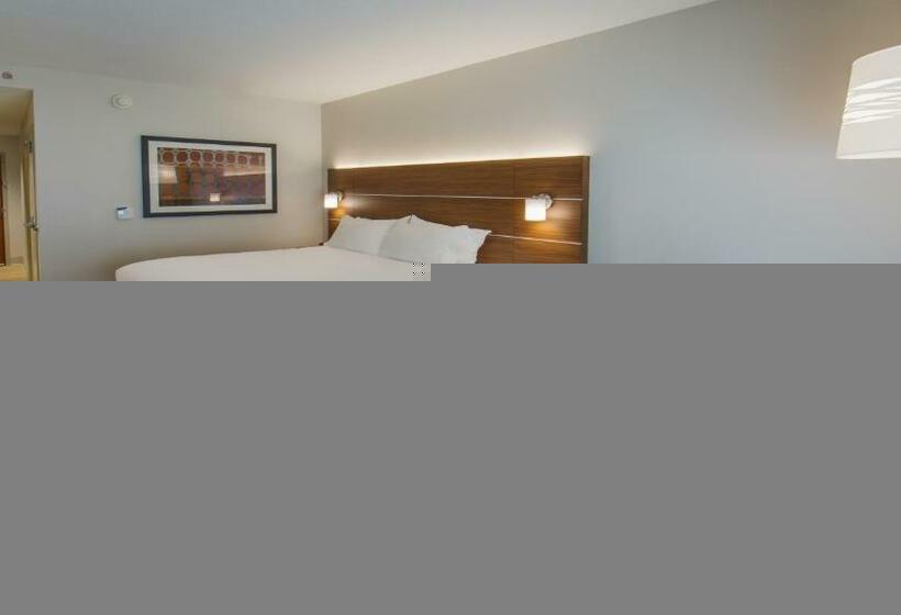 חדר סטנדרט עם מיטת קינג, Holiday Inn Express Gatlinburg Downtown, An Ihg