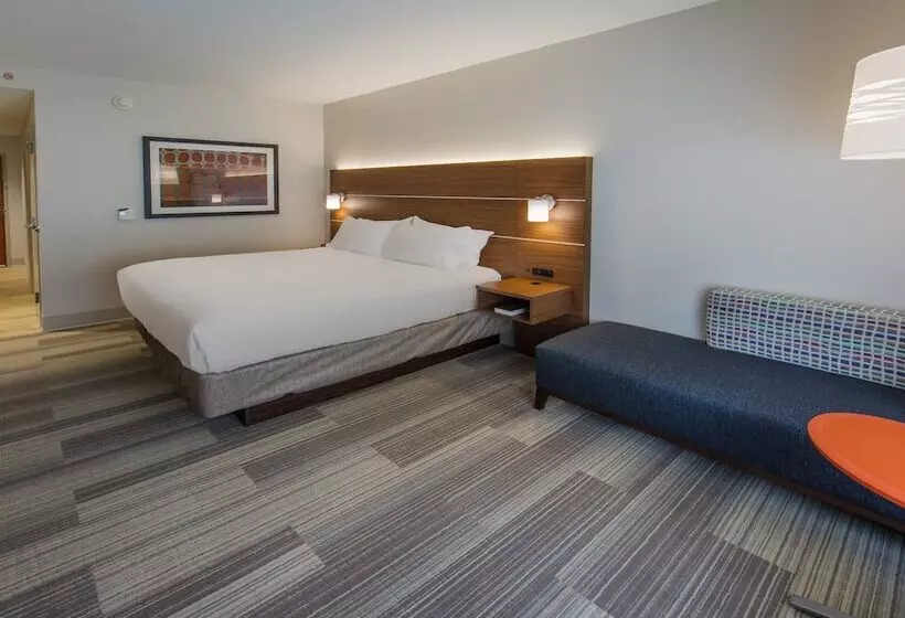 身障者適用スイートルーム, Holiday Inn Express Gatlinburg Downtown, An Ihg