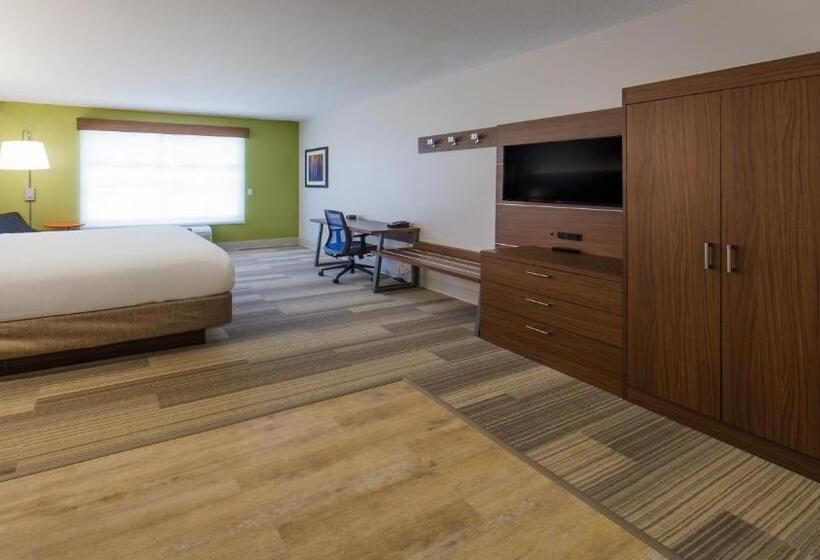 סוויטה מותאמת לאדם עם מוגבלויות, Holiday Inn Express Gatlinburg Downtown, An Ihg