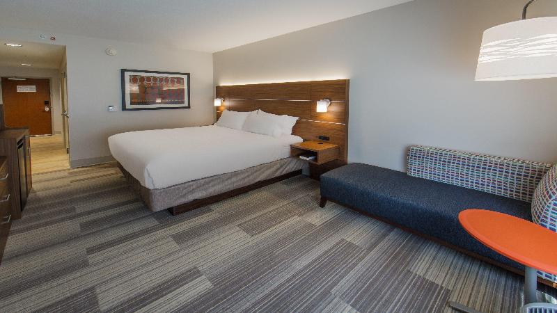 סוויטה מותאמת לאדם עם מוגבלויות, Holiday Inn Express Gatlinburg Downtown, An Ihg