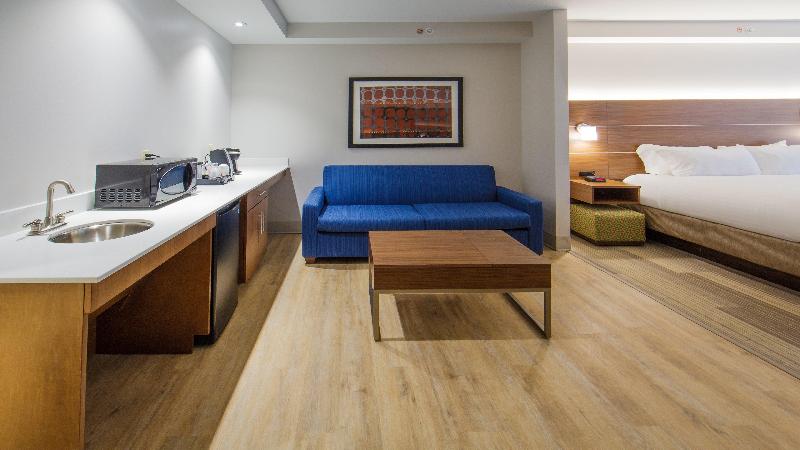 סוויטה מותאמת לאדם עם מוגבלויות, Holiday Inn Express Gatlinburg Downtown, An Ihg