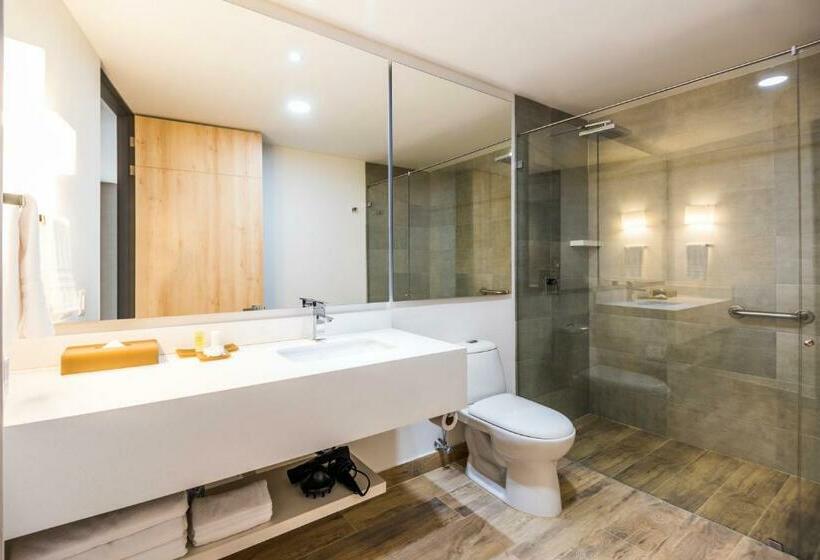 Стандартный Номер Кровать Кинг, La Quinta By Wyndham Medellin