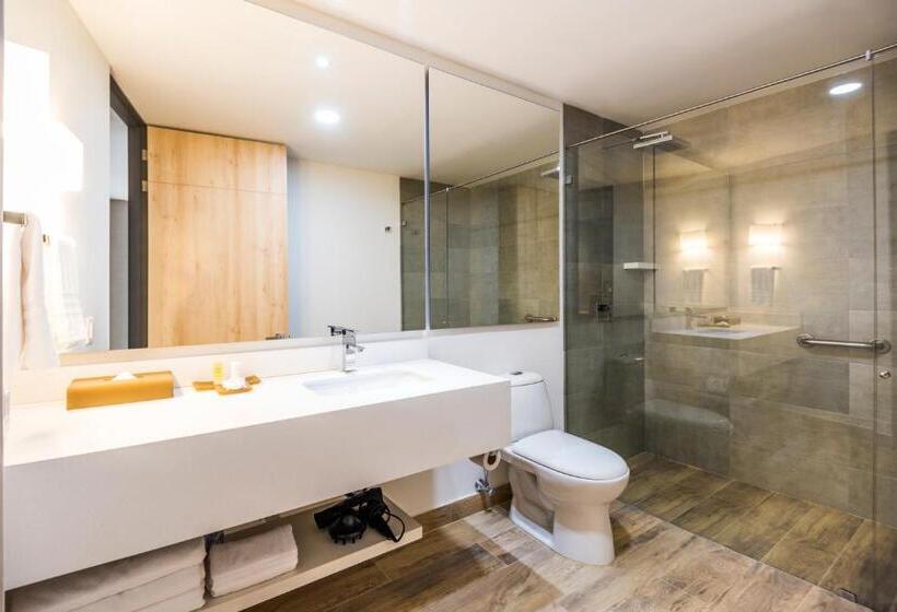 Номер Superior, La Quinta By Wyndham Medellin