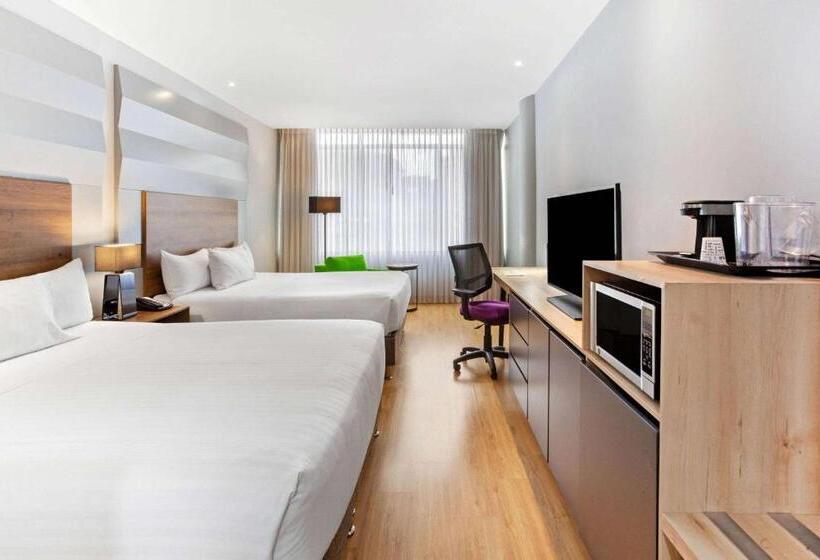 Номер Superior, La Quinta By Wyndham Medellin