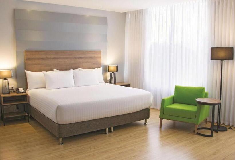 Стандартный Номер Кровать Кинг, La Quinta By Wyndham Medellin