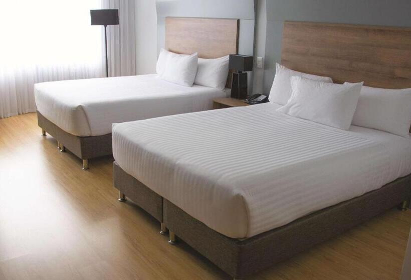 Номер Стандарт, La Quinta By Wyndham Medellin