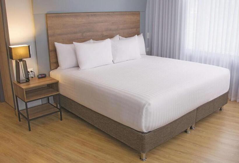 Номер Стандарт, La Quinta By Wyndham Medellin