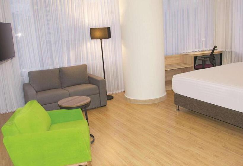 Номер Стандарт, La Quinta By Wyndham Medellin