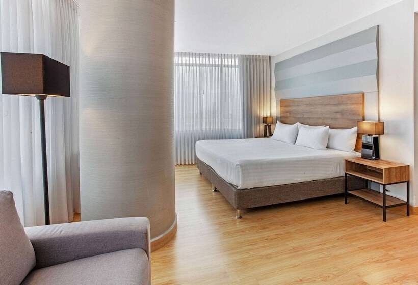 주니어 스위트 도시 전망, La Quinta By Wyndham Medellin