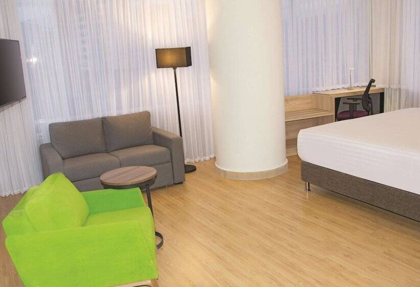 Полулюкс Вид на Город, La Quinta By Wyndham Medellin