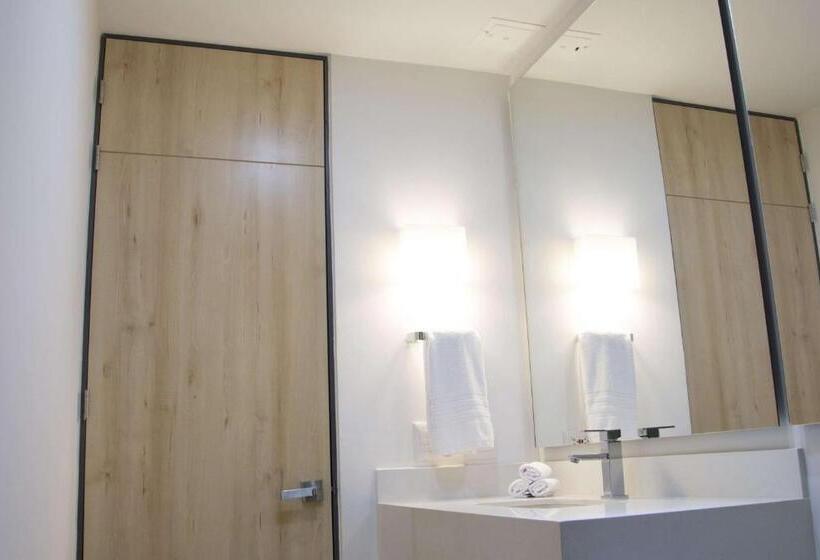 Номер Superior, La Quinta By Wyndham Medellin