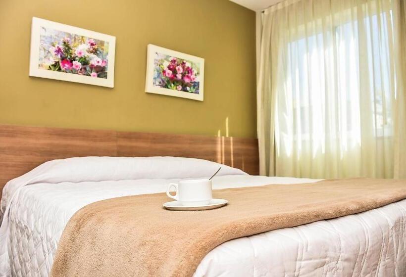 Люкс с Балконом, Mont Blanc Suites Duque De Caxias
