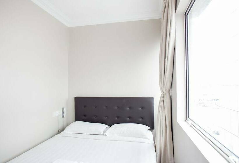 חדר סופריור, Pj Park