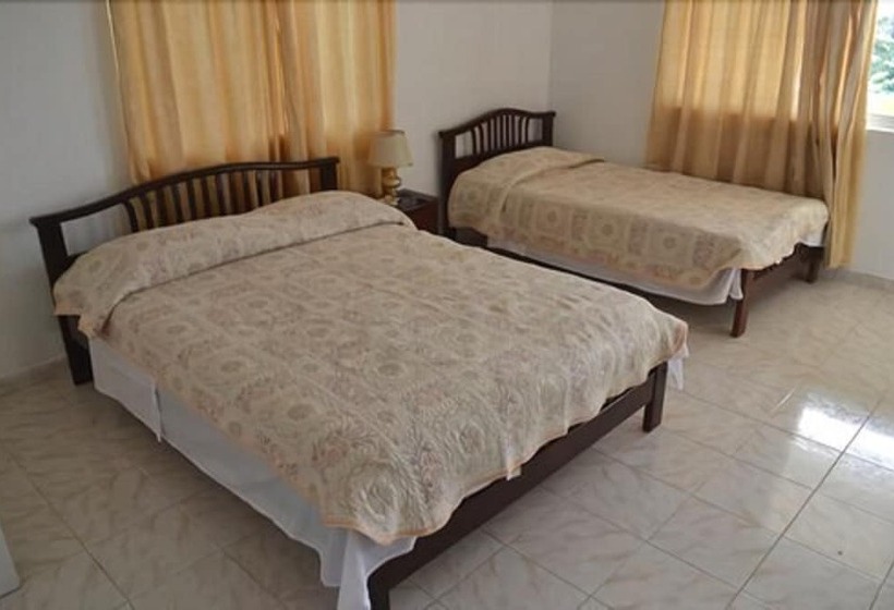 スタンダードトリプルルーム, Posada Enilda