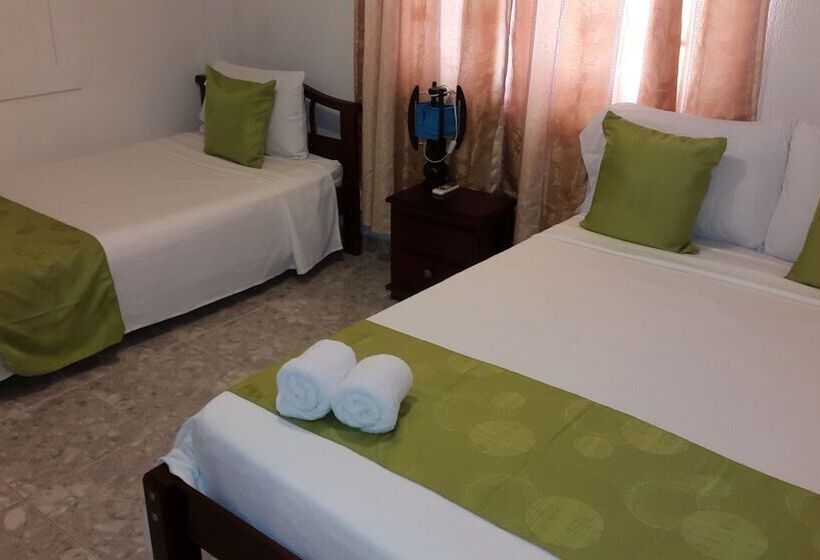 スタンダードトリプルルーム, Posada Enilda