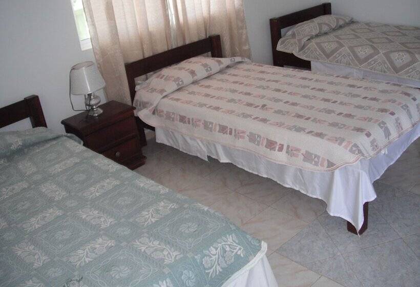 Трехместный Номер Классика, Posada Enilda