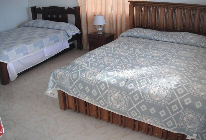 スタンダード４人部屋, Posada Enilda