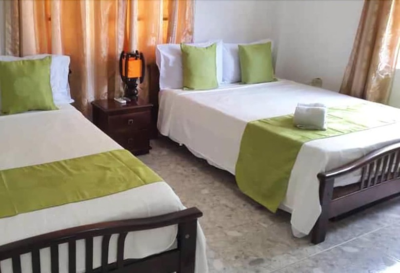 スタンダード４人部屋, Posada Enilda