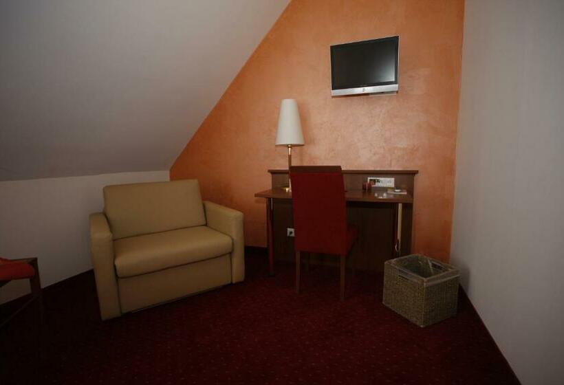 舒适三人间, Schuberths Am Schloss