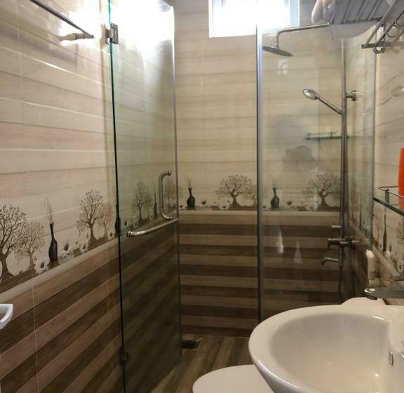 اتاق استاندارد چهارنفره با چشمانداز باغ, Villa   Hotel Nam Khang 2 Dalat