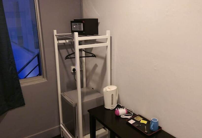 Номер Стандарт Индивидуальный, Wassup Youth Hostel