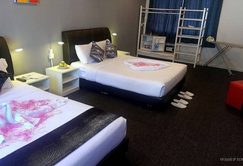 Четырехместный Номер Стандарт, Wassup Youth Hostel