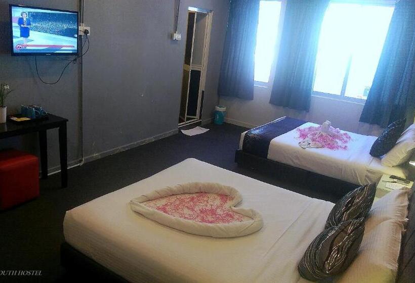 Четырехместный Номер Стандарт, Wassup Youth Hostel