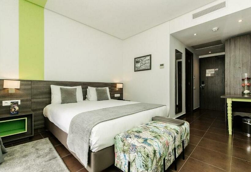 اتاق سوپریور, Wazo