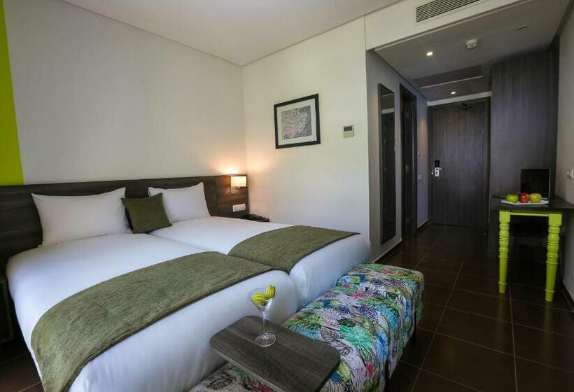 اتاق سوپریور, Wazo